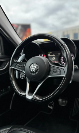 Alfa Romeo Giulia cena 113000 przebieg: 105000, rok produkcji 2018 z Byczyna małe 191